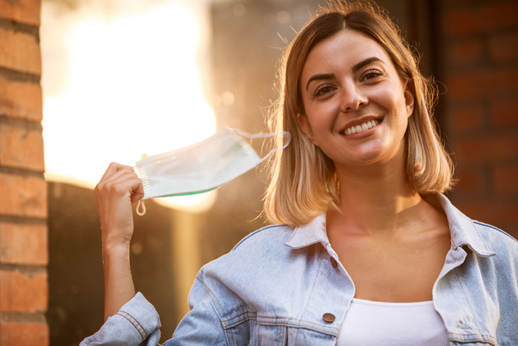diseño de sonrisa blanqueamiento recorte de encias